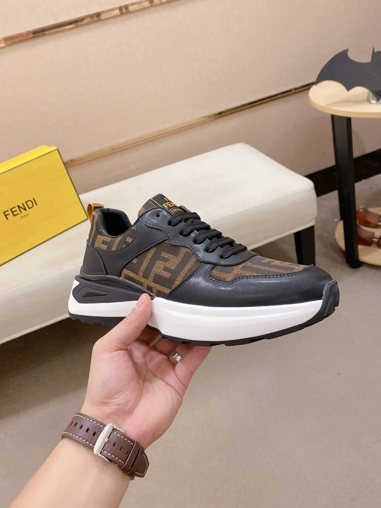 Men's shoes 💰 442💰 (FENDI) New style 👊🏻 upper 🇮🇹 imported cowhide fabric 🇩🇪 lining imported sheepskin lining. The original outsole is molded to reflect the identity of every man, and the upper foot is stable and elegant🚶🏻🚶🏻High-end customized original version📯No matter the wind or rain, the shoe last remains unchanged and can withstand the verification of time🔍️,🔵 Size: 38-44